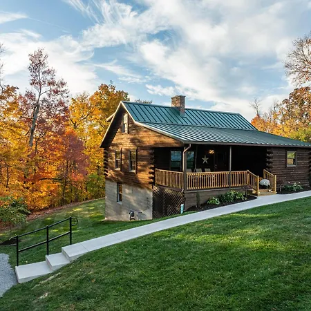 Maple Leaf Cabin